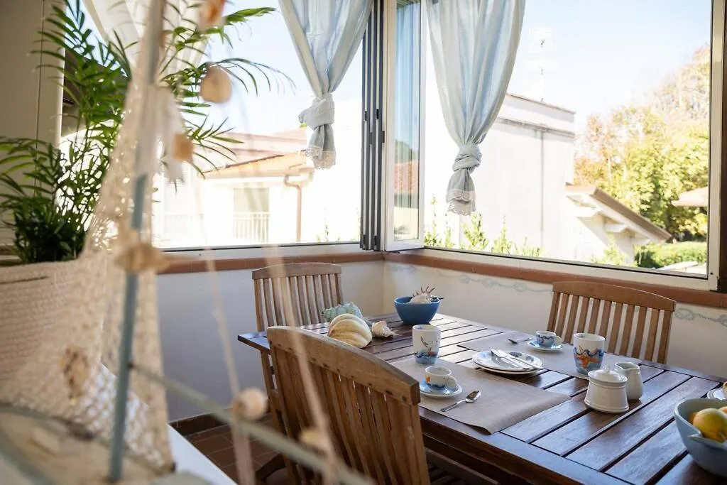 Art Of Living 100 Meters From The Sea. Apartment Marina di Pietrasanta